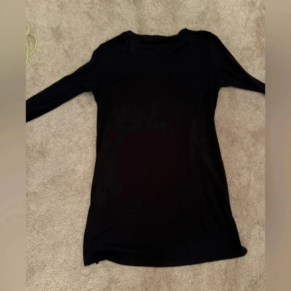 VICTORIA SECRET INTIMATES  LONG SLEEVE RHINESTONE NIGHT SHIRT HEARTBREAKER SMALL